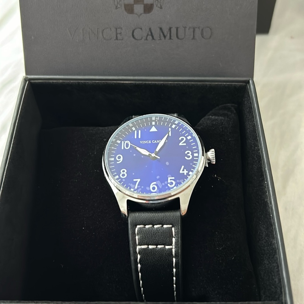 HP🎊NWT VINCE CAMUTO WATCH WITH BLUE FACE AND LEATHER STRAP